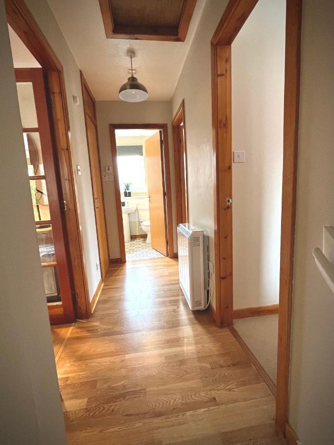 Comfortable, Modern Apartment With Parking. Inverness. Exterior foto